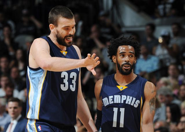 但在泳池中 但在泳池中