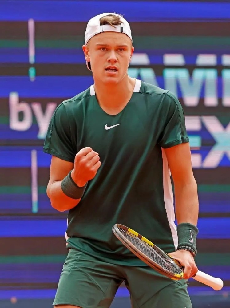 拉开进攻空 拉开进攻空