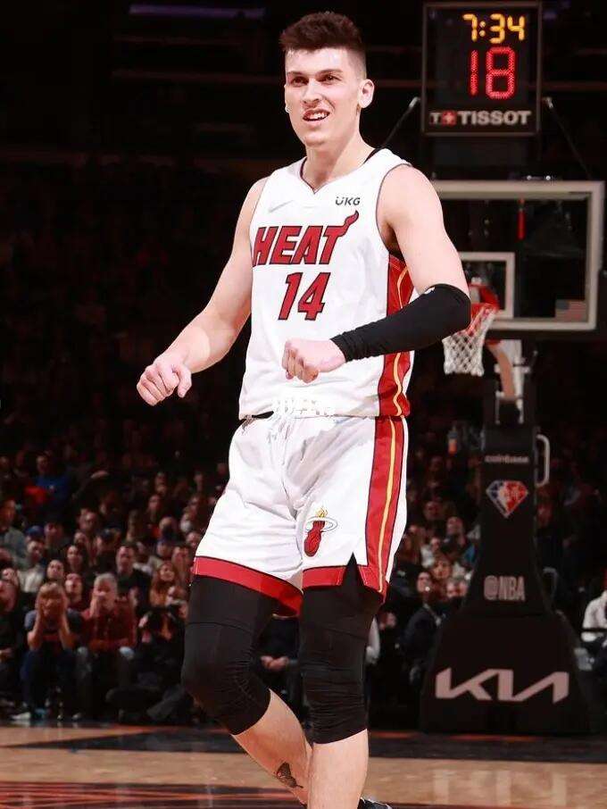 齊心協力振 齊心協力振