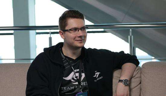 强大的控球 强大的控球