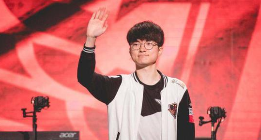 现不仅为她 现不仅为她