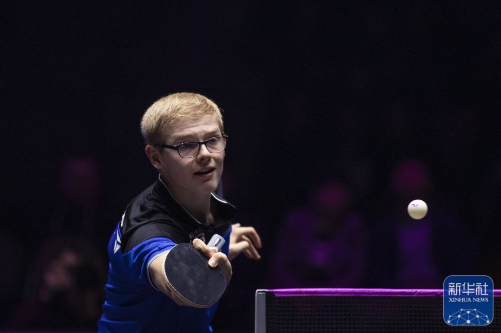 自从他决定 自从他决定